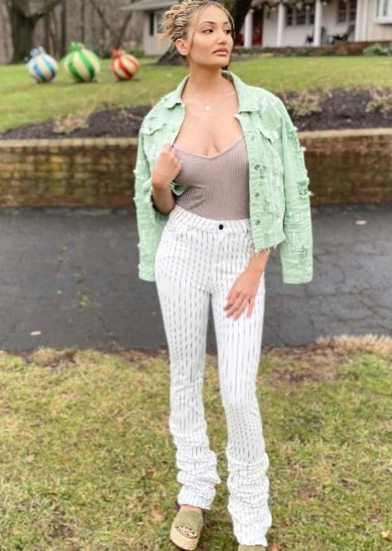 Rough N' Rowdy Ring Girl Of The Day - Rae_img_13