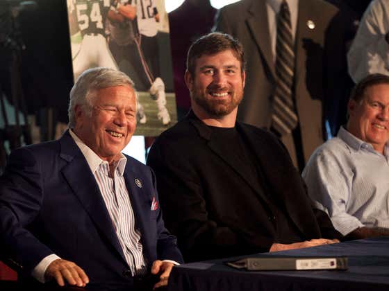 Matt Light Calls Danny Amendola 'an Angry Elf,' but Doesn't Disagree on the Pats Dynasty Being Mostly Brady