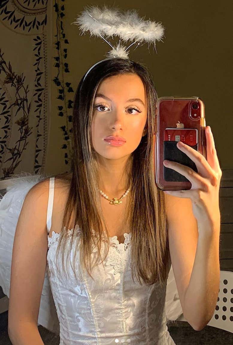 Barstool Local Smokeshow Of The Day - Niki From Boston_img_7