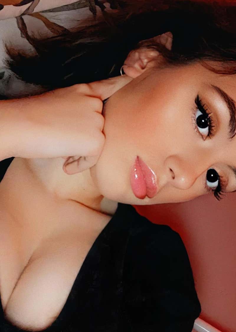 Barstool Local Smokeshow Of The Day - Niki From Boston_img_3