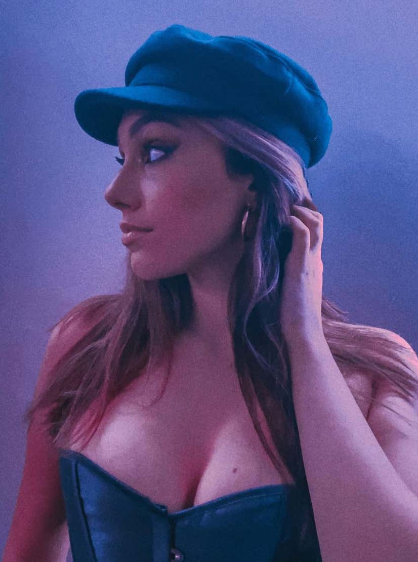 Barstool Local Smokeshow Of The Day - Olivia From Rhode Island_img_6