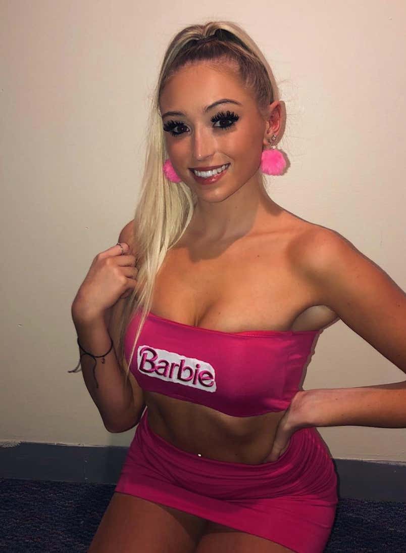 Barstool Local Smokeshow Of The Day - Shea From Hartford_img_7