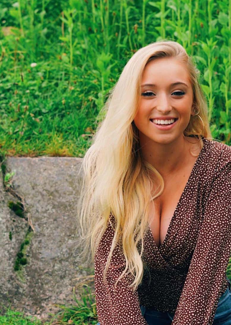 Barstool Local Smokeshow Of The Day - Shea From Hartford_img_2