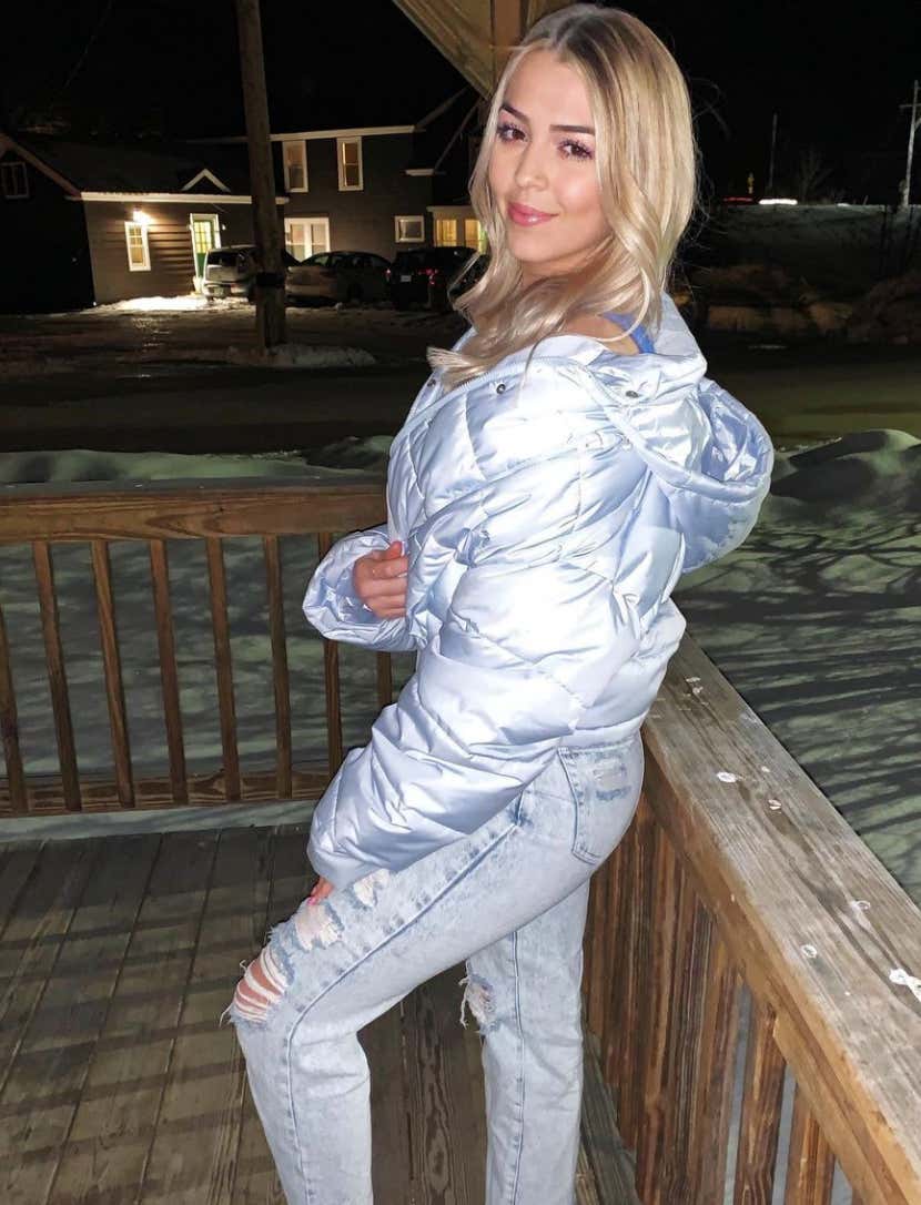 Barstool Local Smokeshow Of The Day - Leah From Plymouth State_img_10