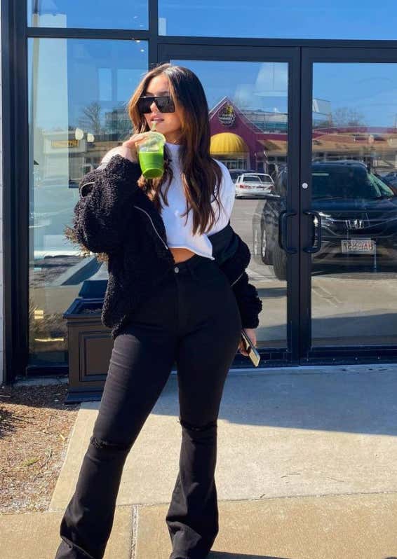 Barstool Local Smokeshow Of The Day - Romilda From Boston_img_9