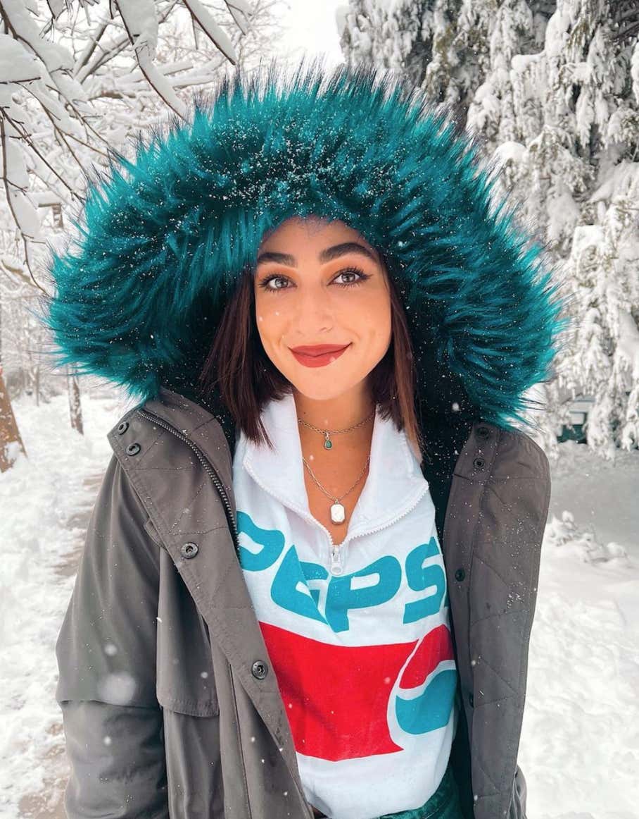 Barstool Local Smokeshow Of The Day - Maris From Boston University_img_7