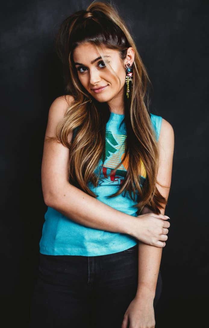 Barstool Local Smokeshow Of The Day - Gabriella From Holy Cross_img_9