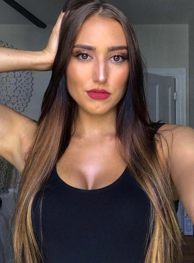 Barstool Local Smokeshow Of The Day - Lauren From UMASS_img_1