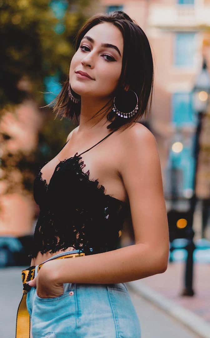 Barstool Local Smokeshow Of The Day - Maris From BU_img_1