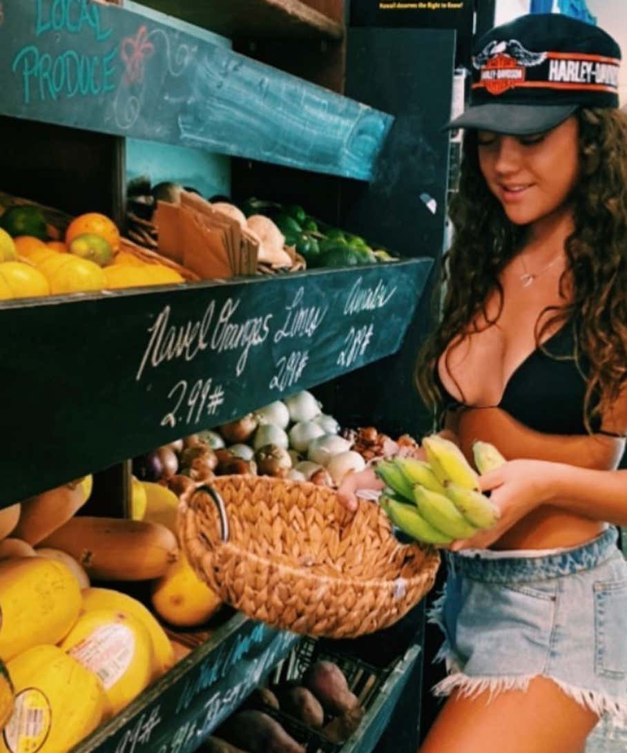 Barstool Local Smokeshow Of The Day - Riley From UMASS_img_1