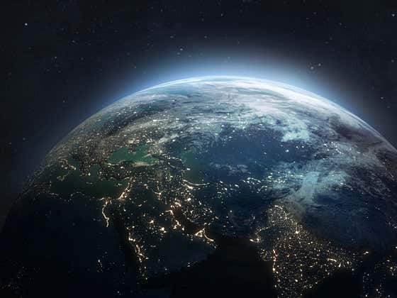 Watch This When You're High - Earth Man, Earth