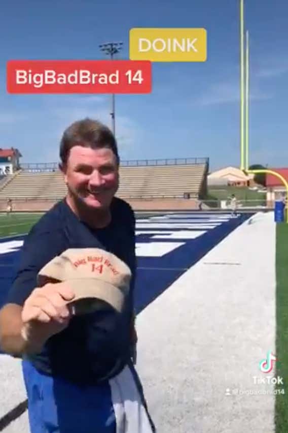 Former Super Bowl Winning QB Brad Johnson Is The Next Great Trick Shot