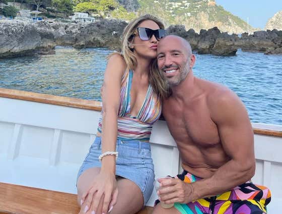 Toss a W up for the Short Kings Out There, Chrishell Stause From Selling Sunset Is Now Dating One of Her Bosses Jason Oppenheim