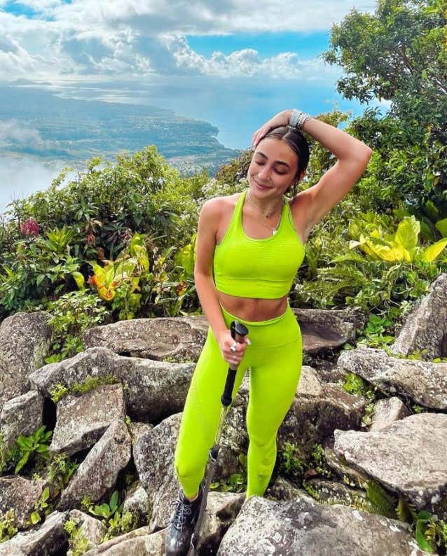 Barstool Local Smokeshow Of The Day - Maris From Boston University_img_3