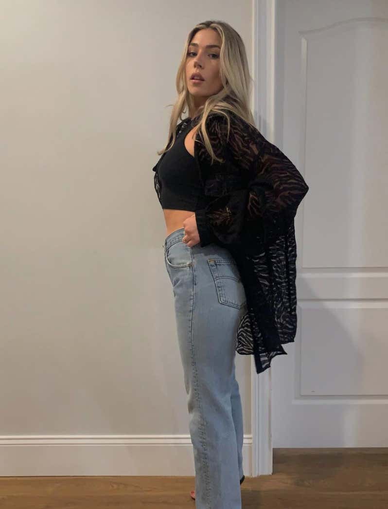 Barstool Local Smokeshow Of The Day - Liv From Boston_img_13