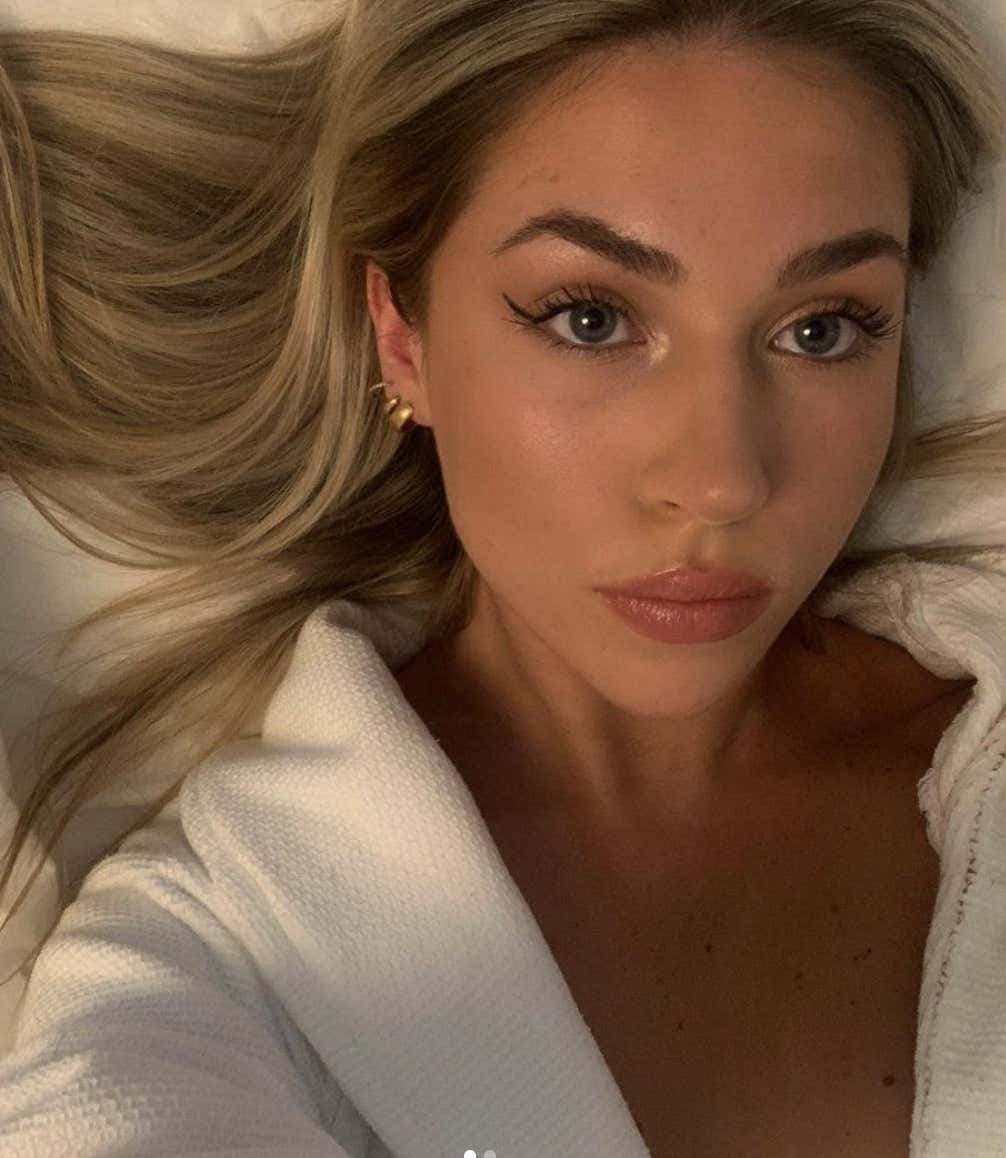 Barstool Local Smokeshow Of The Day - Liv From Boston_img_9