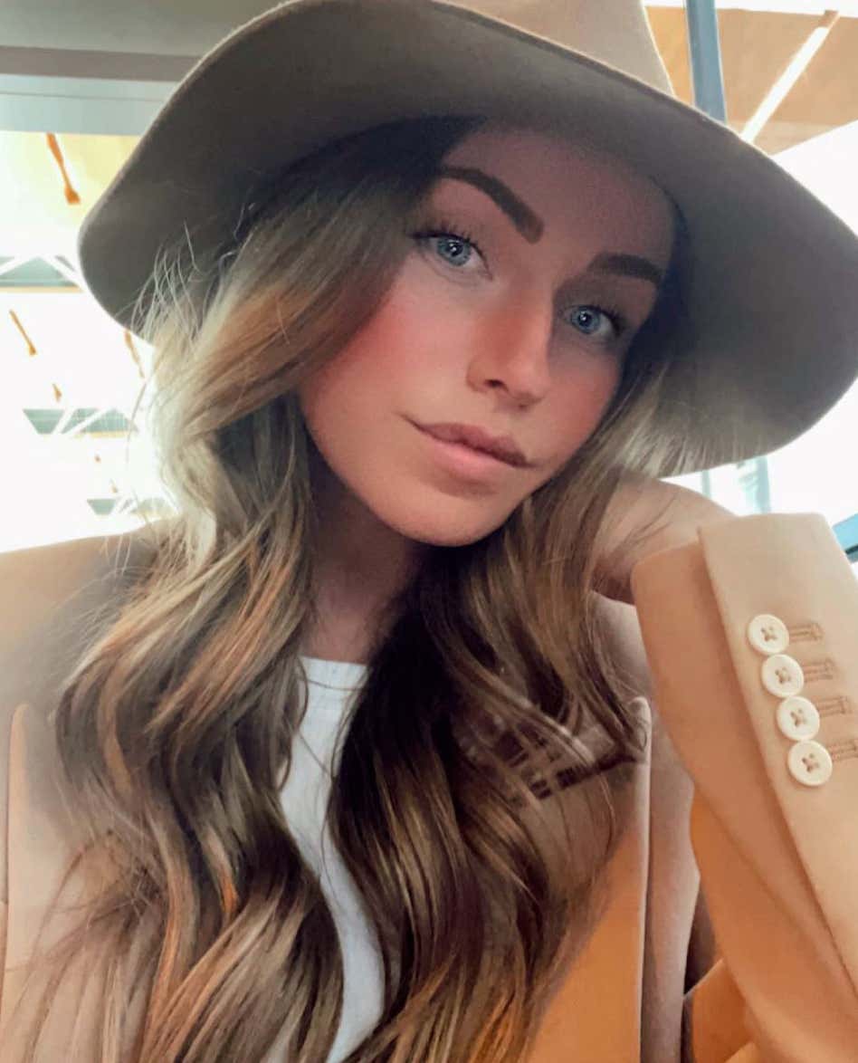 Barstool Local Smokeshow Of The Day - Kelly From Quinnipiac_img_9