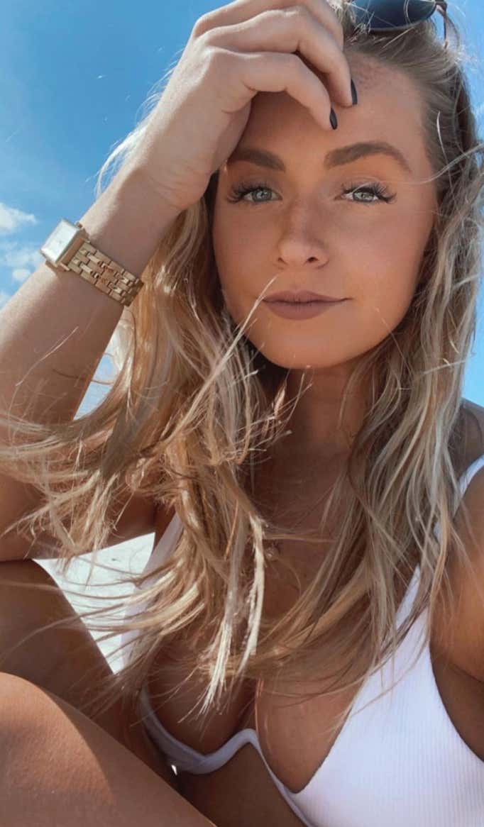 Barstool Local Smokeshow Of The Day - Kelly From Quinnipiac_img_5