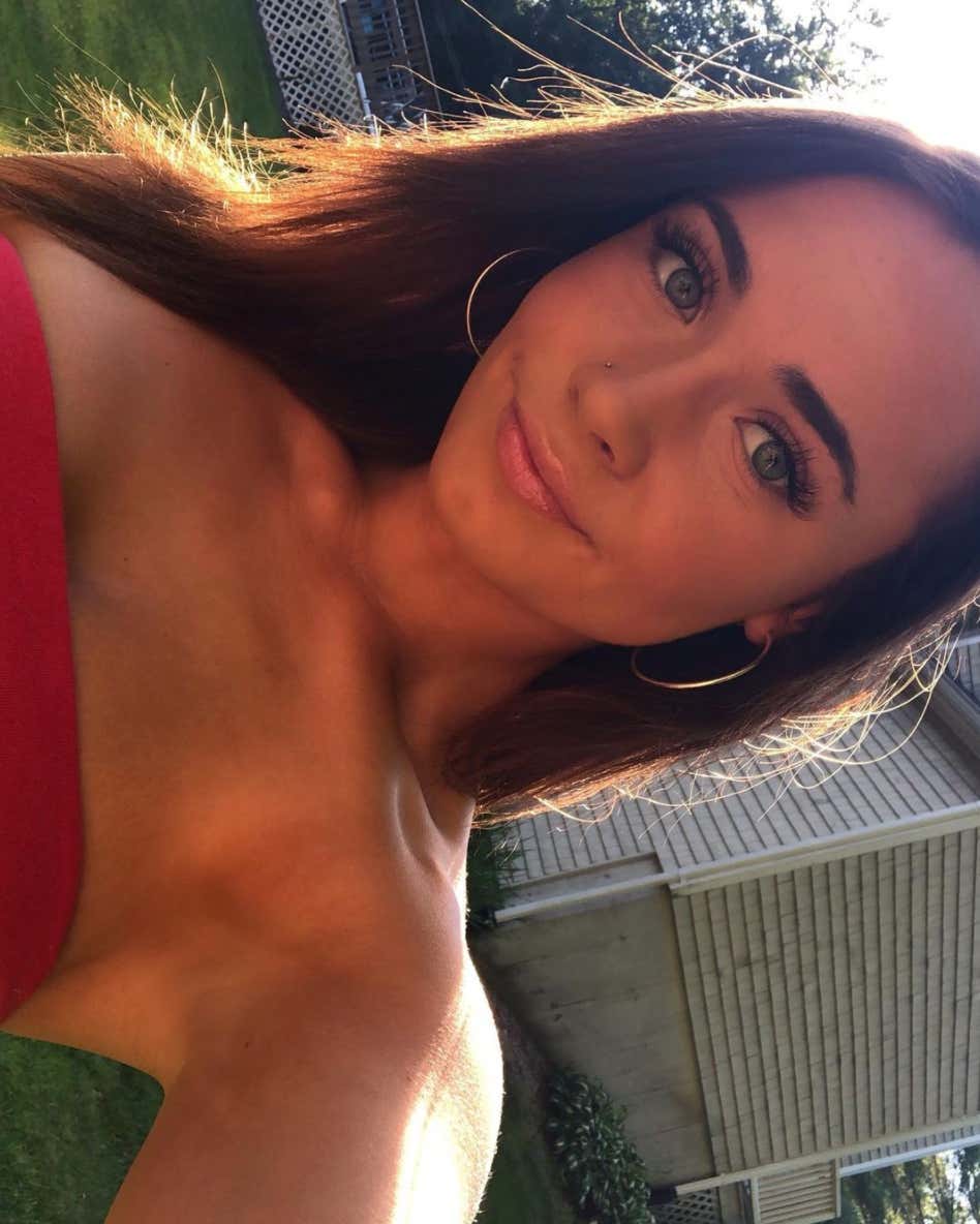 Barstool Local Smokeshow Of The Day - Cammie From Bridgewater State_img_4