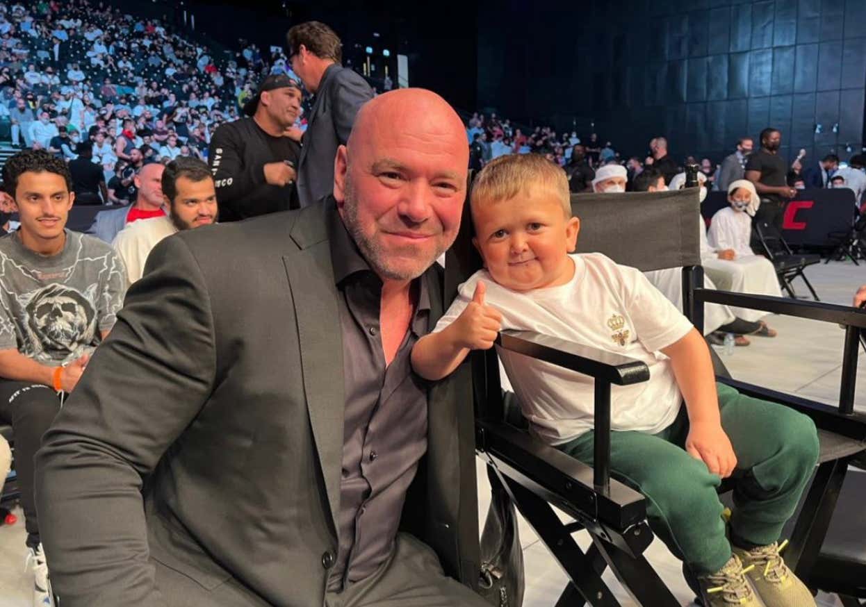 42-Year-Old Glover Teixeira Wins UFC Gold & Hasbulla Fights In The Crowd - Fight Island Recap