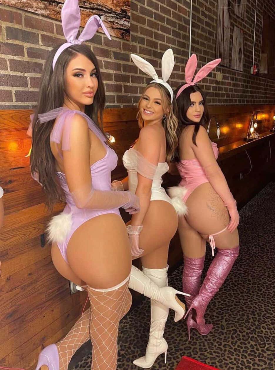 Barstool Smokeshows Halloweekend Round Up_img_25