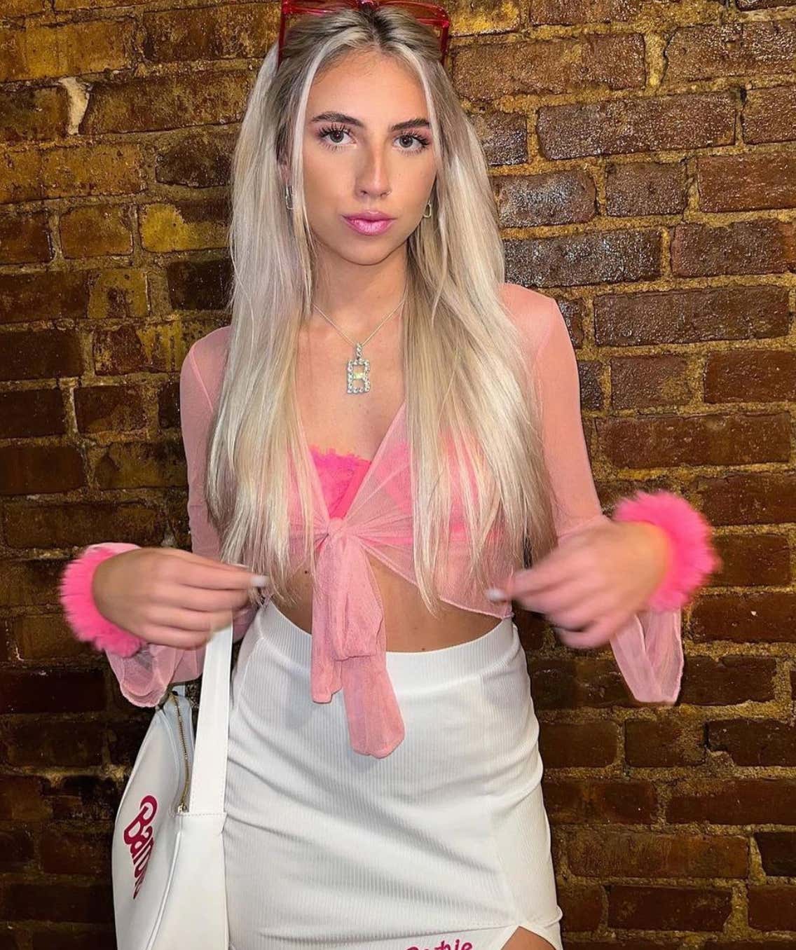 Barstool Smokeshows Halloweekend Round Up_img_24