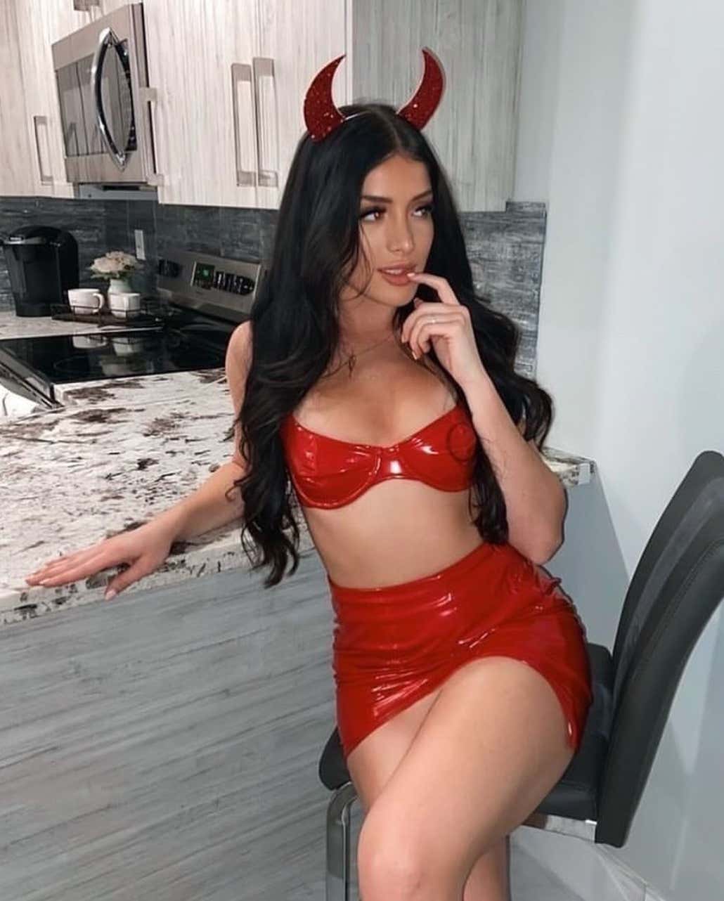 Barstool Smokeshows Halloweekend Round Up_img_23