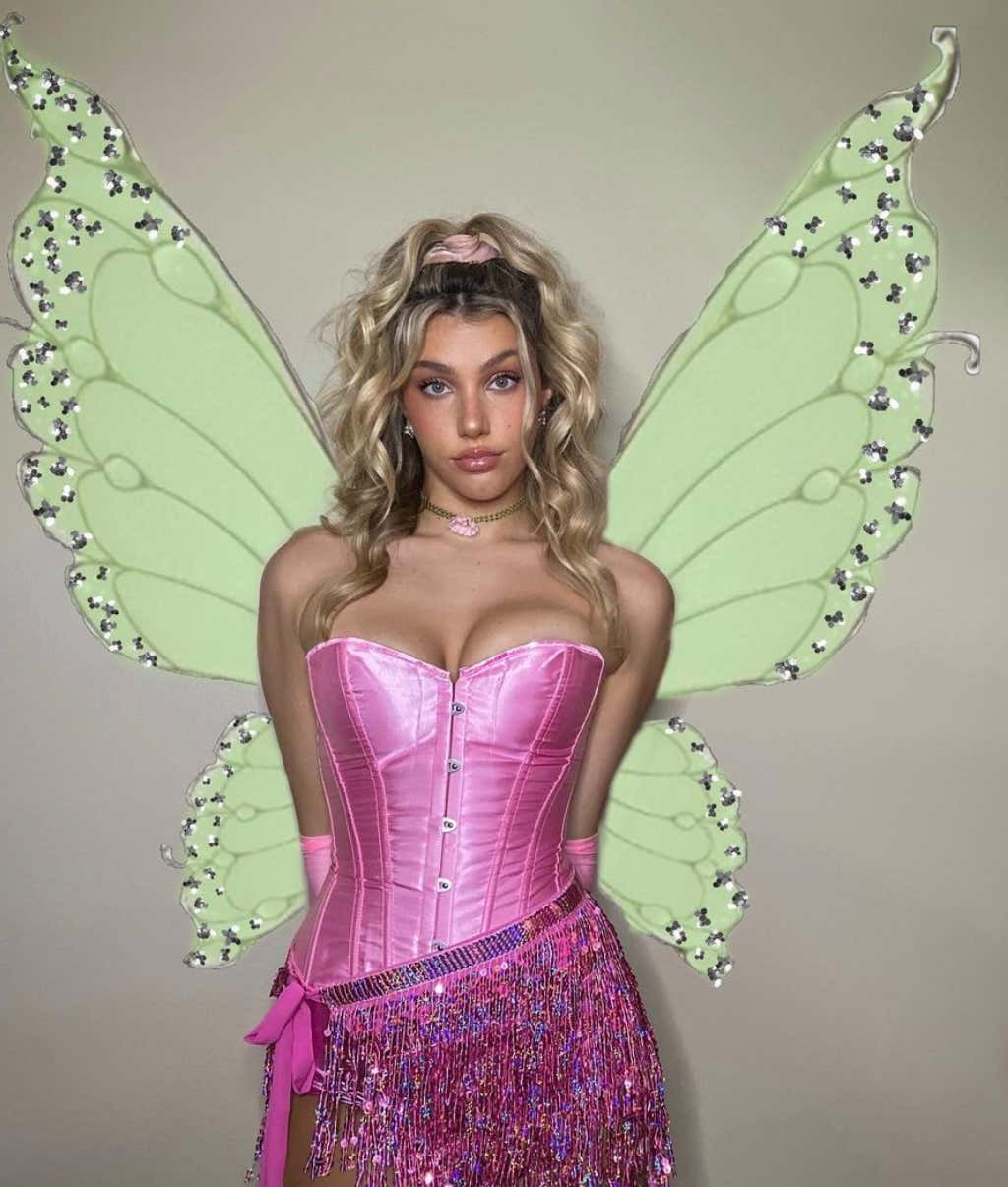 Barstool Local Smokeshow Of The Day - Liv From Rhode Island_img_2