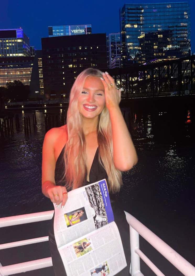 Barstool Local Smokeshow Of The Day - Samantha From Boston_img_4