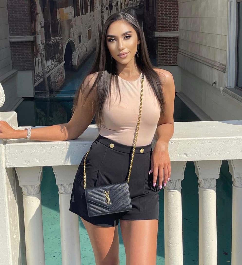 Barstool Chicago's Local Smokeshow Of The Day - Sierra_img_0