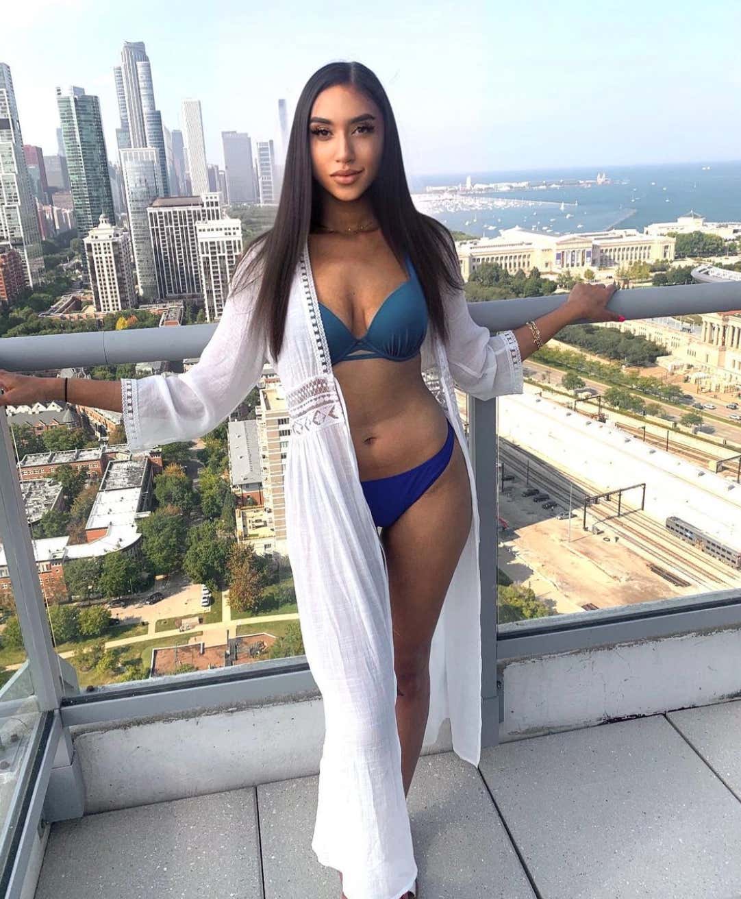 Barstool Chicago's Local Smokeshow Of The Day - Sierra_img_4