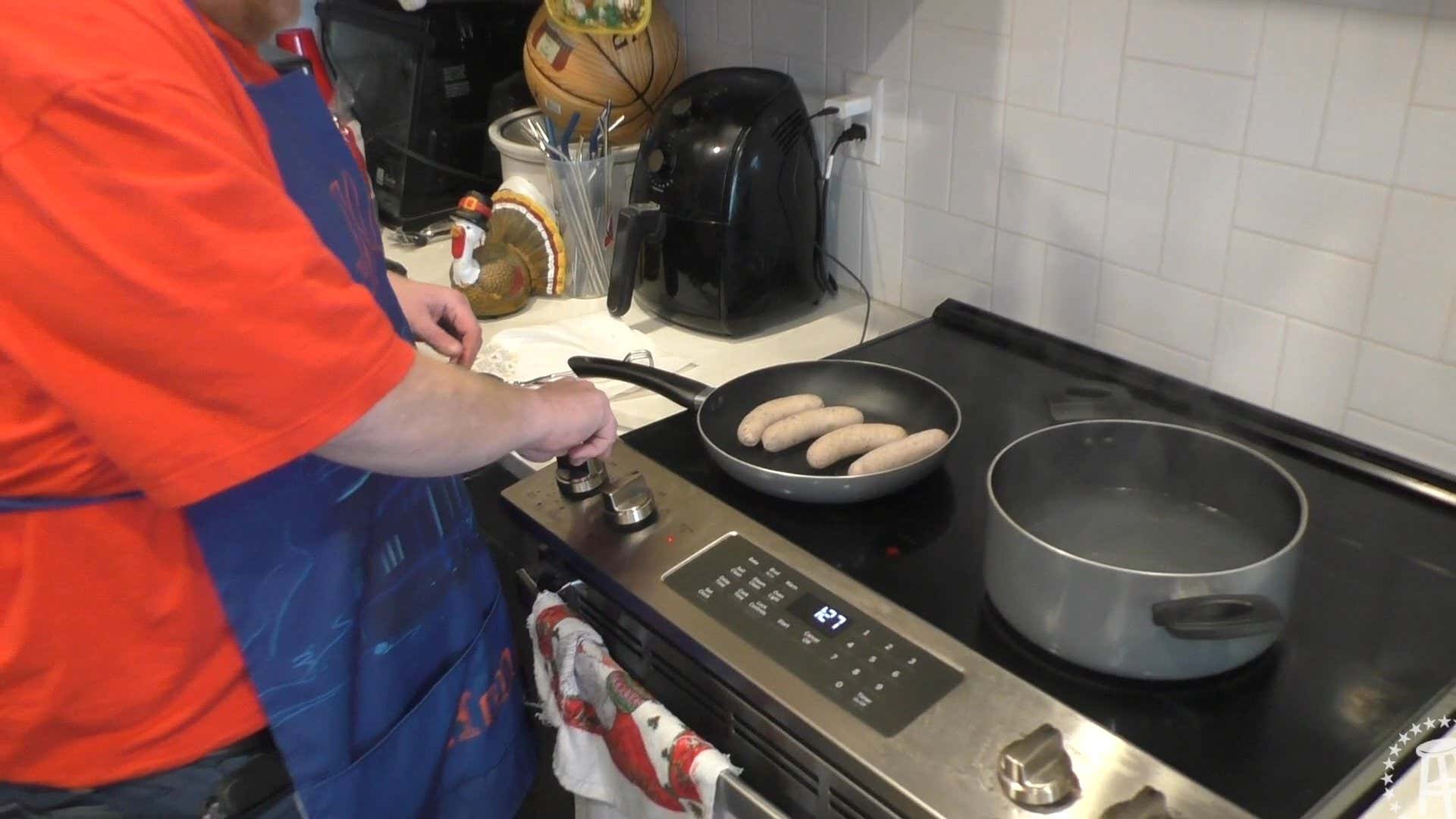 Tank Cooks Feltman's Bratwurst