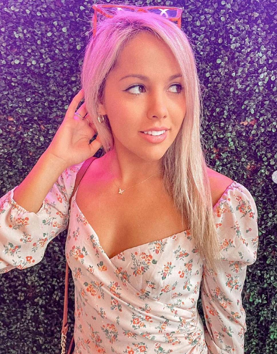 Barstool Local Smokeshow Of The Day - Kristen From UNH_img_7