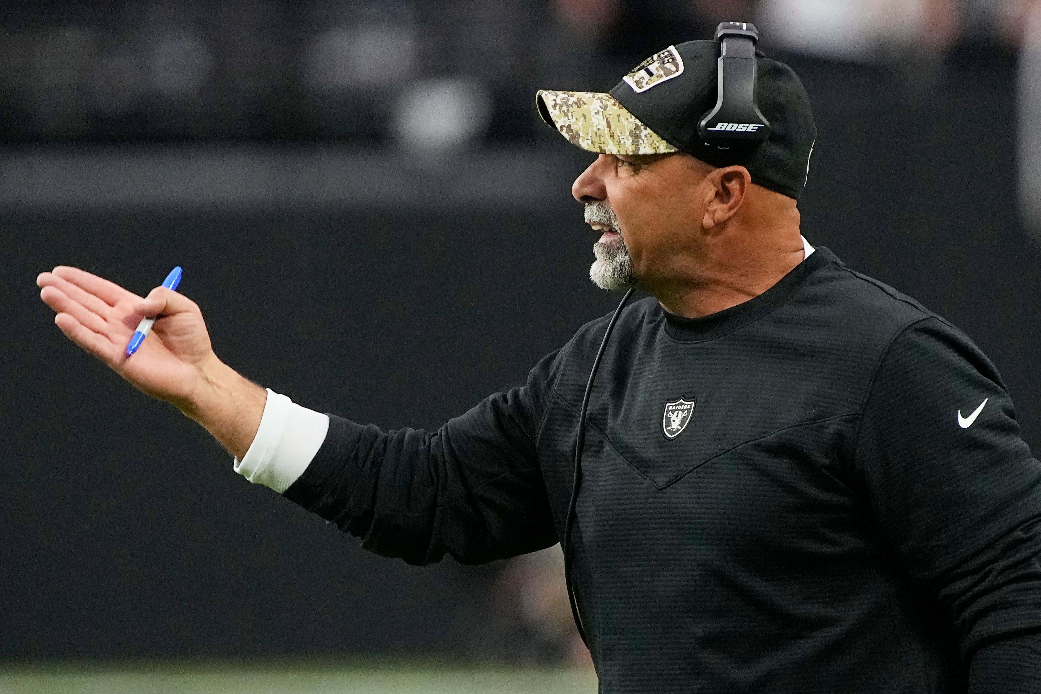 The Raiders Should Give Rich Bisaccia His Own 10 Year Contract After He Personally Hand Wrote Thank You Notes To All His Players For Their Hard Work This Season