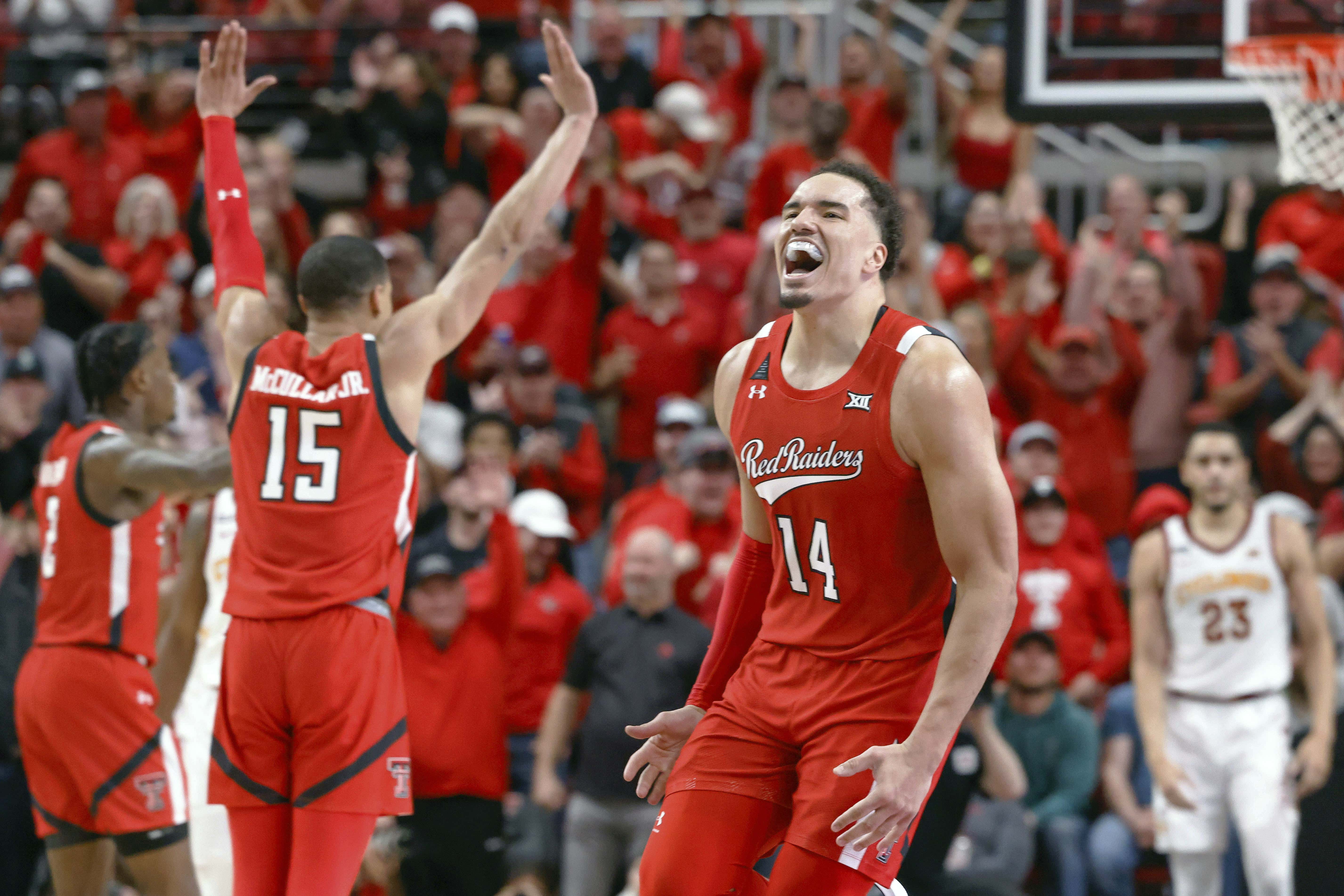 Love Seeing This Hate: Texas Tech Fans Went Bananas When The Arena Announced Texas Lost