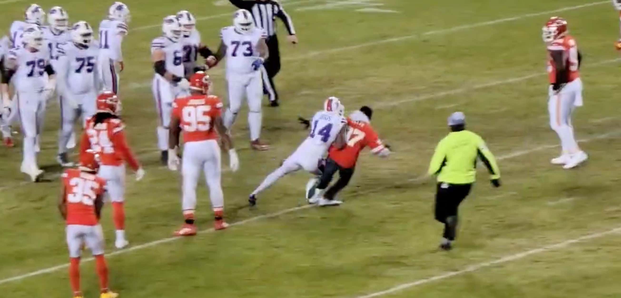 Stefon Diggs Didn't Do a Whole Lot In The Game, But He Sure As Hell Leveled This Fan That Ran On The Field