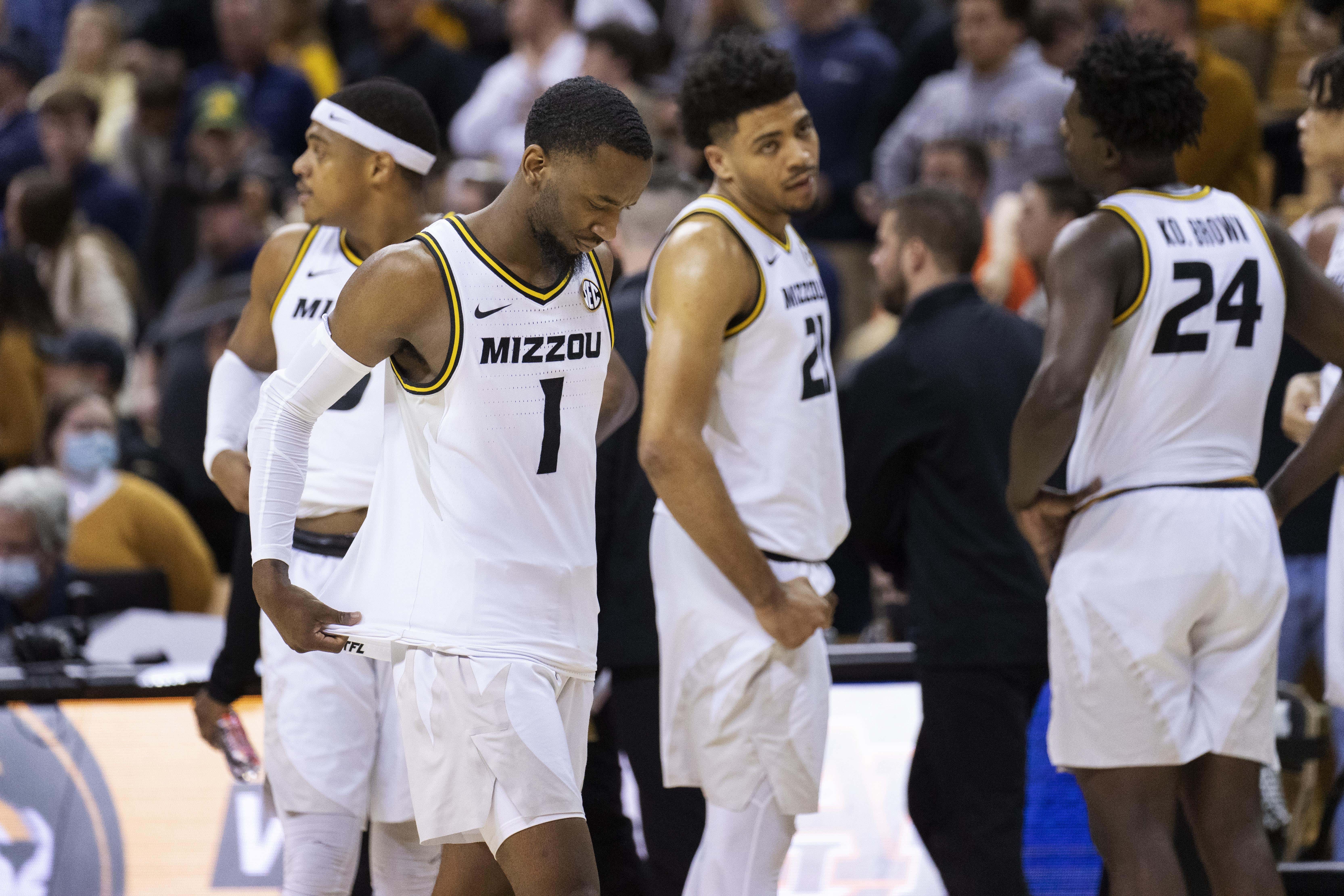 Missouri Losing To Auburn But Still Chanting 'Overrated' At Them Was So Incredibly Stupid And Pathetic We Should Actually Feel Bad