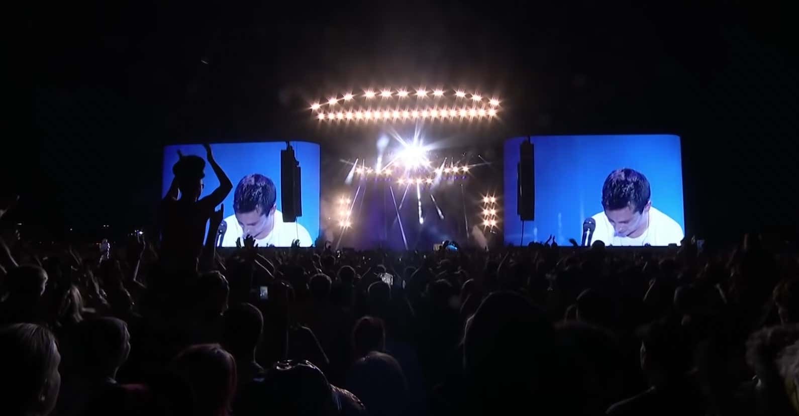 Twenty One Pilots Doing "Don't Look Back In Anger" Taking You Into The Weekend