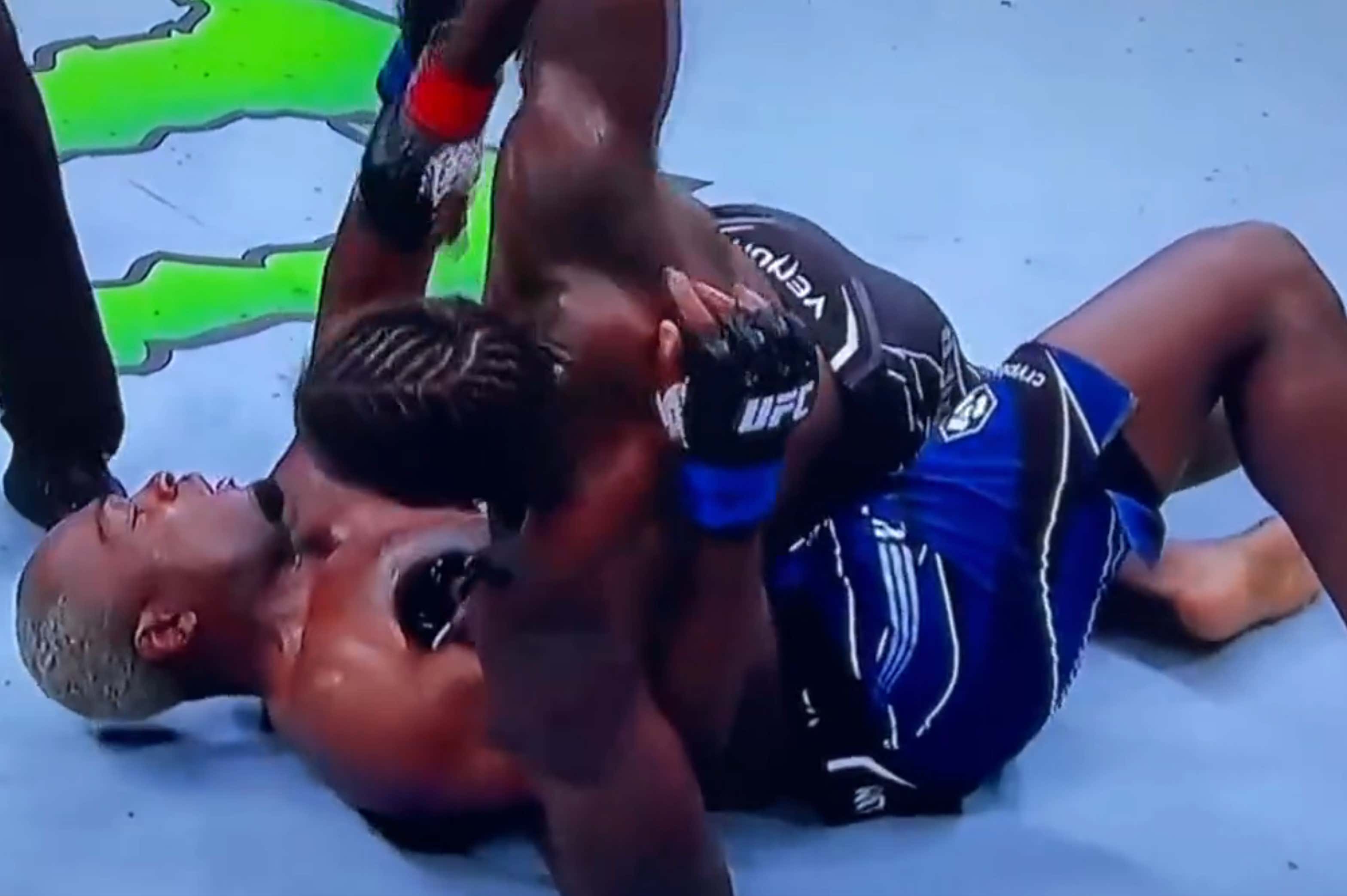 Jared Cannonier Puts Derek Brunson To SLEEP With Hellbows