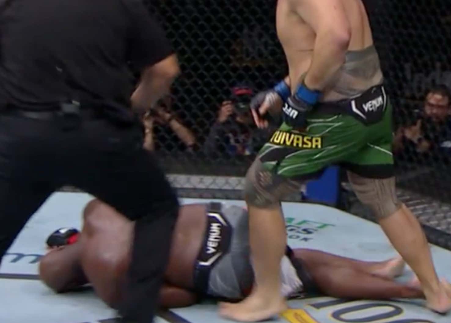 TAI TUIVASA KNOCKS DERRICK LEWIS OUT COLD IN HIS HOMETOWN