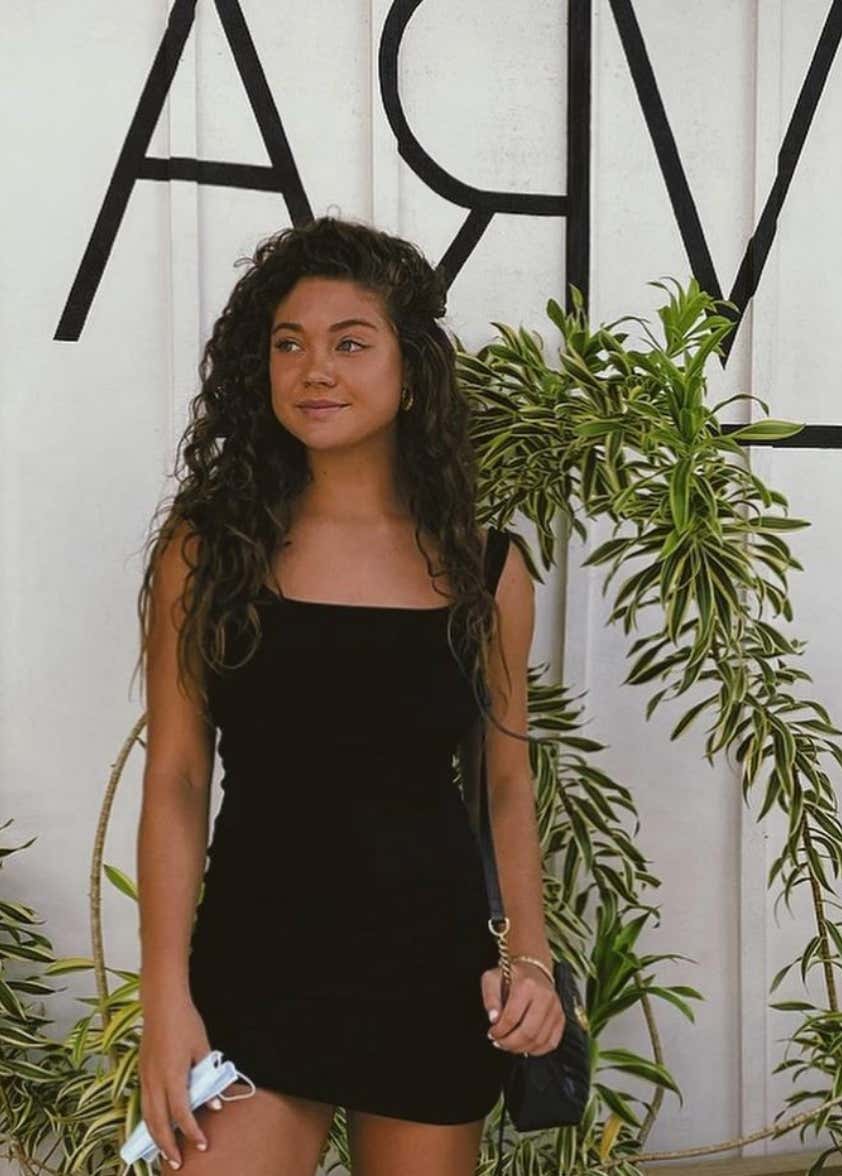 Barstool Local Smokeshow Of The Day - Riley From UMASS_img_4