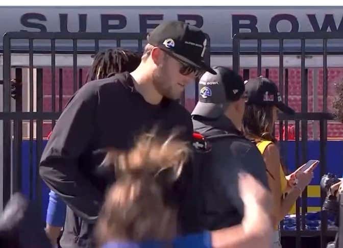 The Photographer Who Fell Off The Stage At The Rams Parade In Front Of Matt Stafford Has A Fractured Spine And 2 Broken Cameras