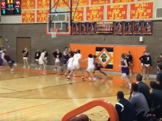 My Earlier Blog Was A Lie, A Bold Face Lie - This Is The Coolest Play To Run At The End Of A Basketball Game