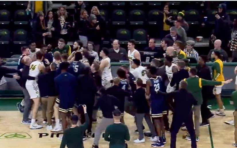 Oral Roberts And North Dakota State's Coaches Start A Full Blown Skirmish During The Handshake Line