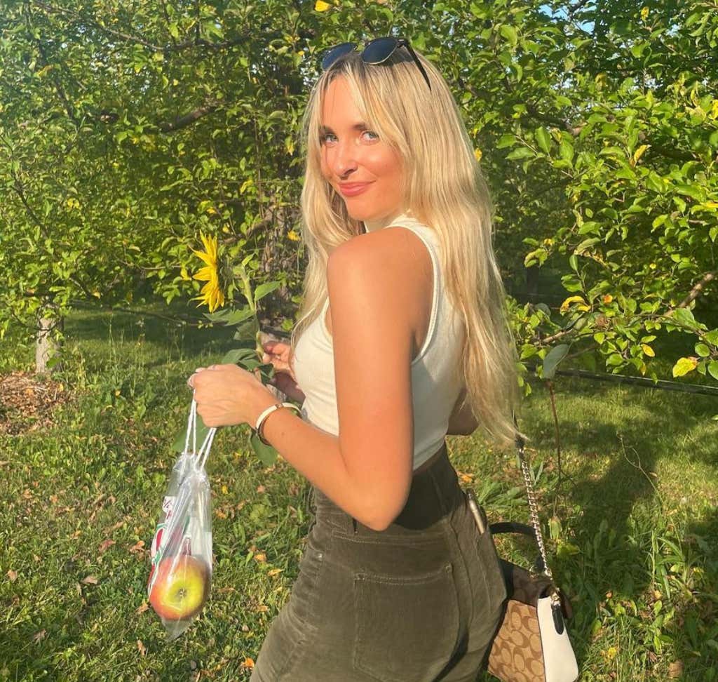 Barstool Chicago's Local Smokeshow Of The Day - Lara_img_3