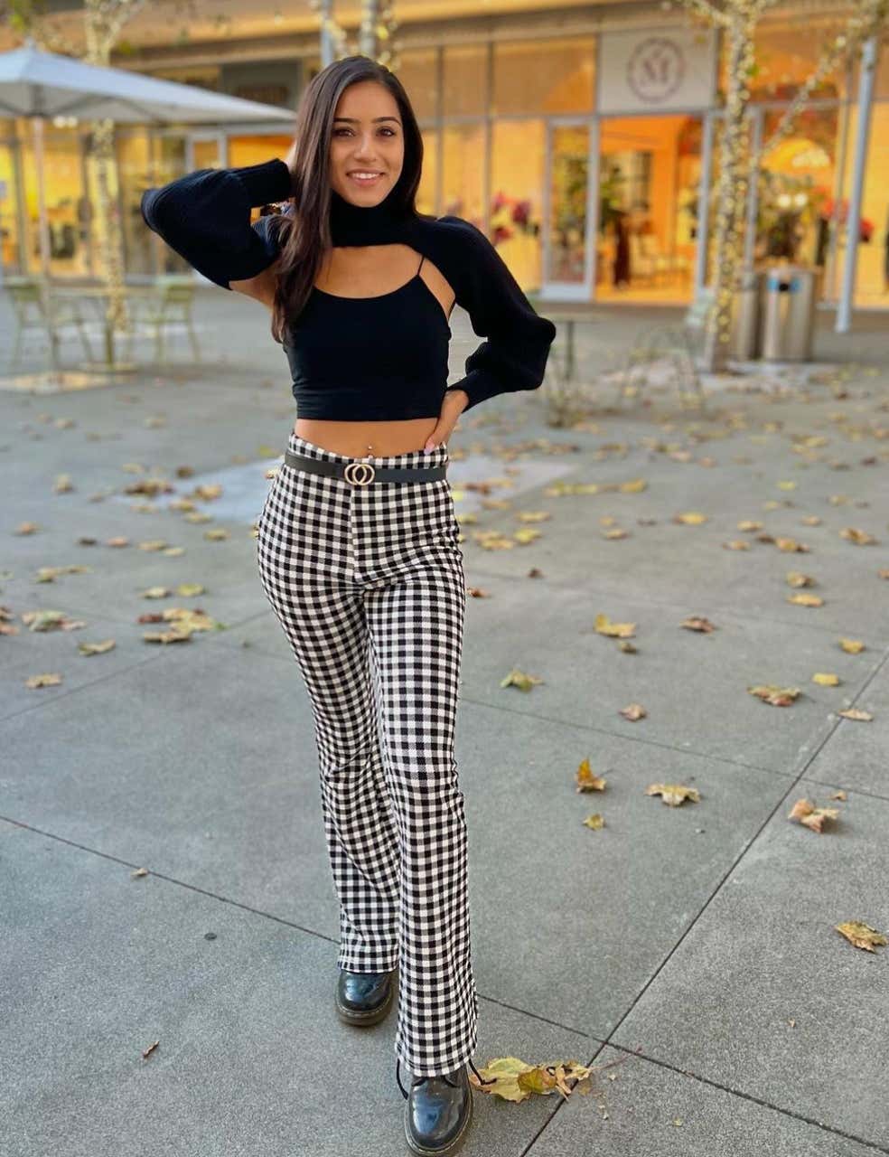 Barstool Chicago's Local Smokeshow Of The Day - Sim_img_2