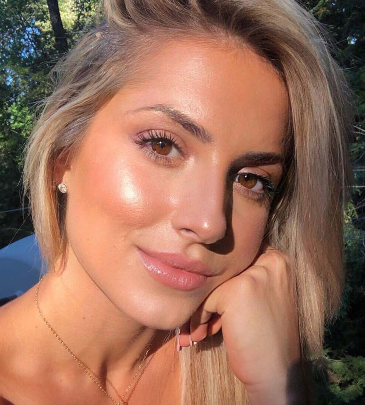 Barstool Local Smokeshow Of The Day - Parris From Connecticut_img_2