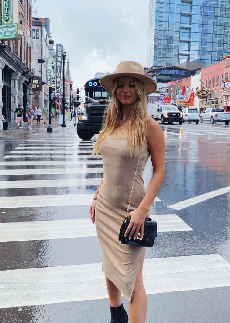 Barstool Local Smokeshow Of The Day - Shannon From Quinnipiac_img_10