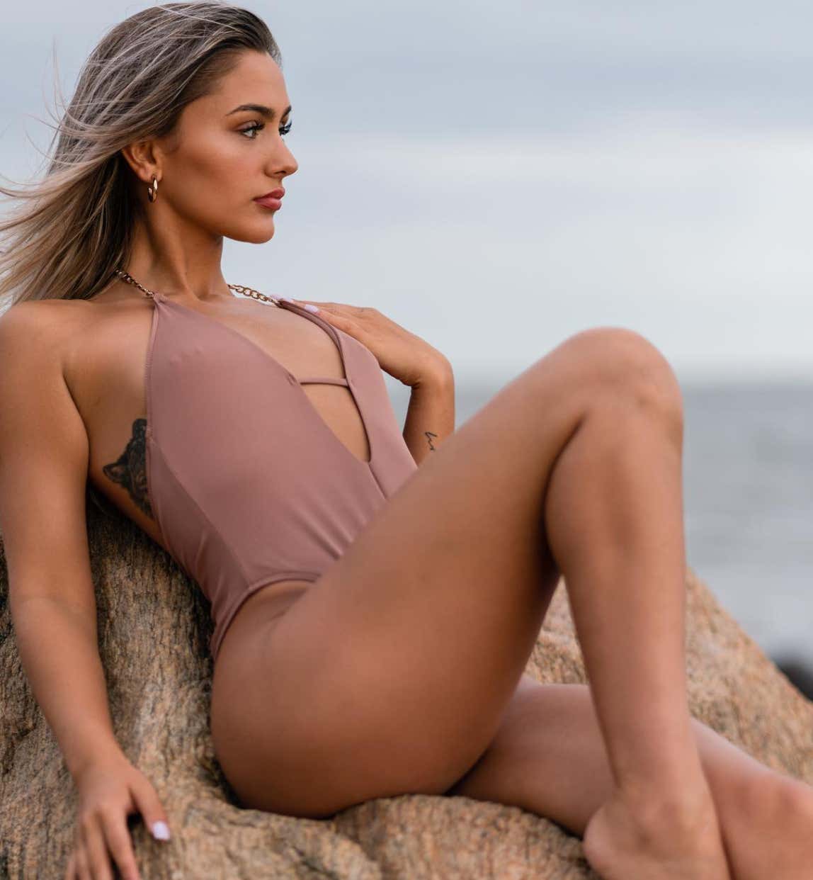 Barstool Local Smokeshow Of The Day - Gianna From Connecticut_img_4