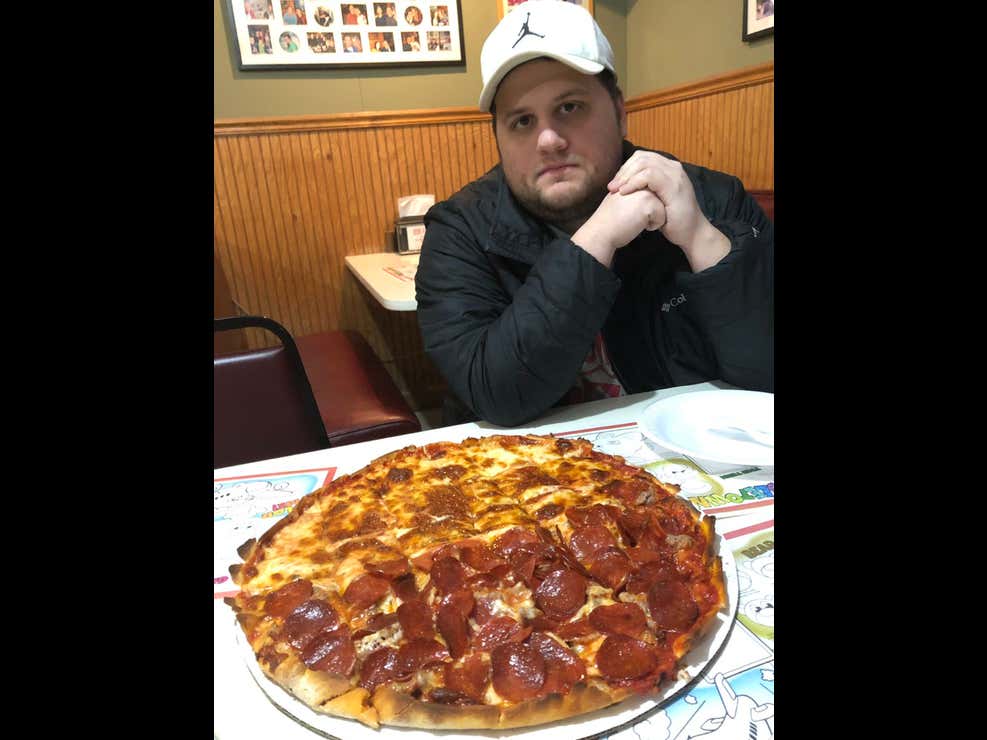 Dave Portnoy Ain't A Pizza Guy Until He Reviews Al's Pizza In Warrenville